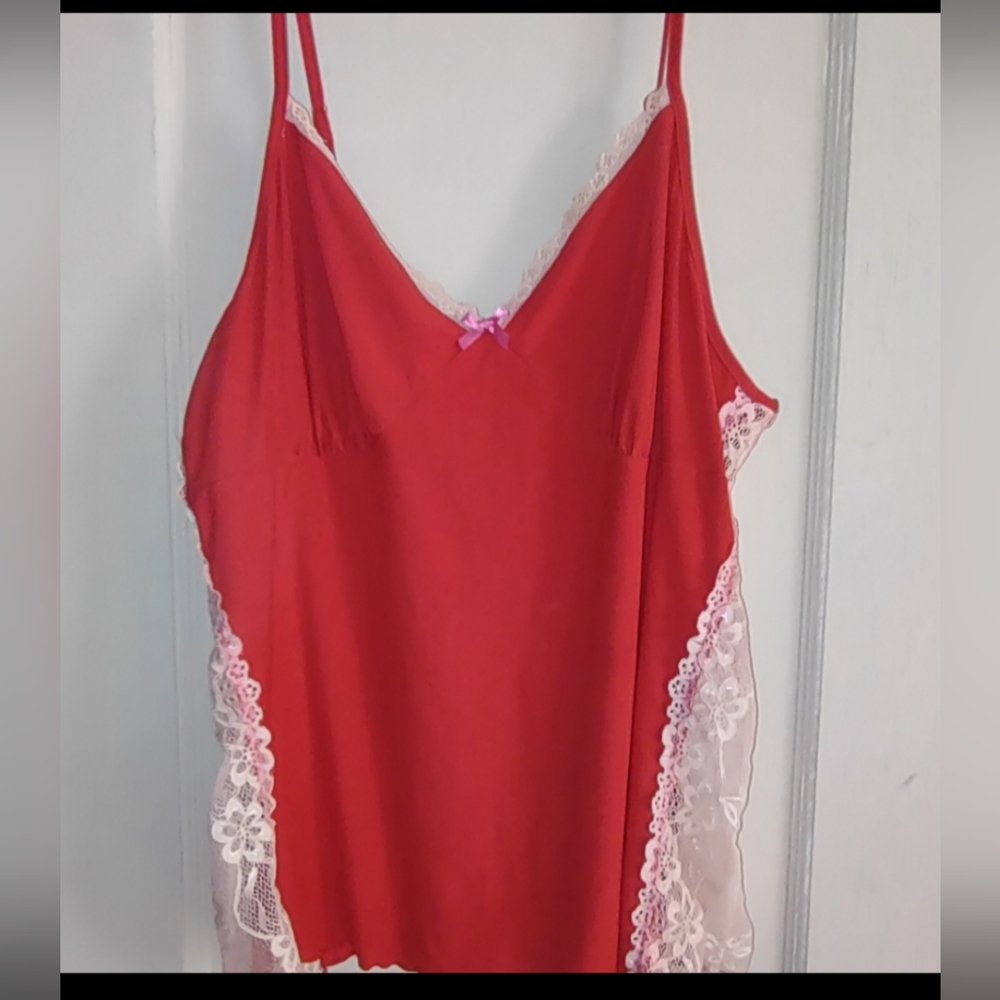 Red & White Lacey Camisole Pre-owned